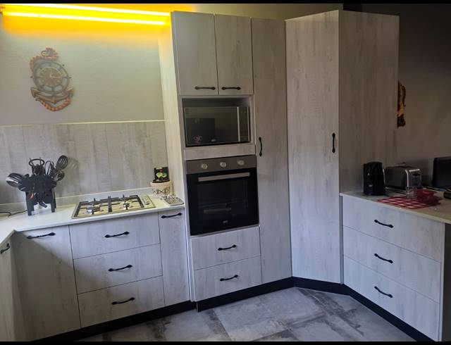 3 BEDROOM TOWNHOUSE FOR SALE IN MARGATE